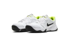 NikeCourt Jr. Lite 2 Tennisschoen Wit/zwart KIDS 9 NikeCourt Jr. Lite 2 Tennisschoen Wit/zwart KIDS -Schoenenwinkel 36192518 3