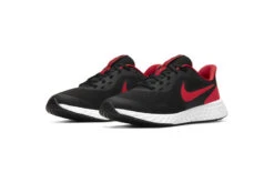 Nike Loopschoen Revolution 5 Zwart/rood Kids -Schoenenwinkel 37091509 3