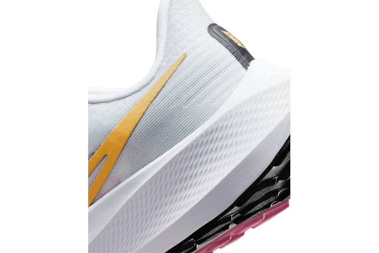 Nike Pegasus 39 Loopschoenen Wit/Pure Platinum/Wheat Gold Dames 6 Nike Pegasus 39 Loopschoenen Wit/Pure Platinum/Wheat Gold Dames - Afbeelding 4