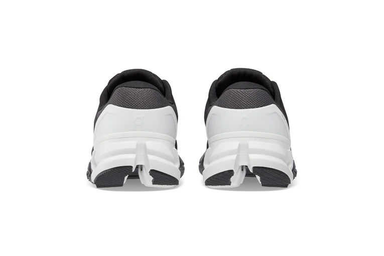 On Cloudflyer 4 Loopschoenen Black/White Dames 6 On Cloudflyer 4 Loopschoenen Black/White Dames - Afbeelding 4