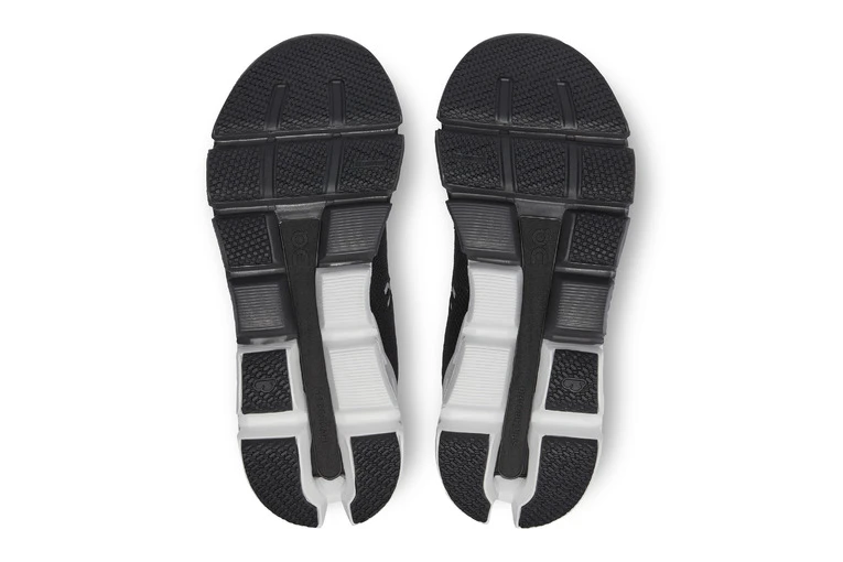 On Cloudflyer 4 Loopschoenen Black/White Dames 8 On Cloudflyer 4 Loopschoenen Black/White Dames - Afbeelding 6