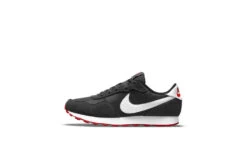 Nike MD Valiant Sneakers Zwart/Dark Smoke Grey/University Red/Wit KIDS 9 Nike MD Valiant Sneakers Zwart/Dark Smoke Grey/University Red/Wit KIDS -Schoenenwinkel 37113494 2