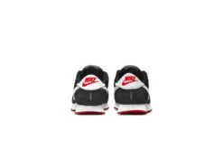 Nike MD Valiant Sneakers Zwart/Dark Smoke Grey/University Red/Wit KIDS 11 Nike MD Valiant Sneakers Zwart/Dark Smoke Grey/University Red/Wit KIDS -Schoenenwinkel 37113494 4
