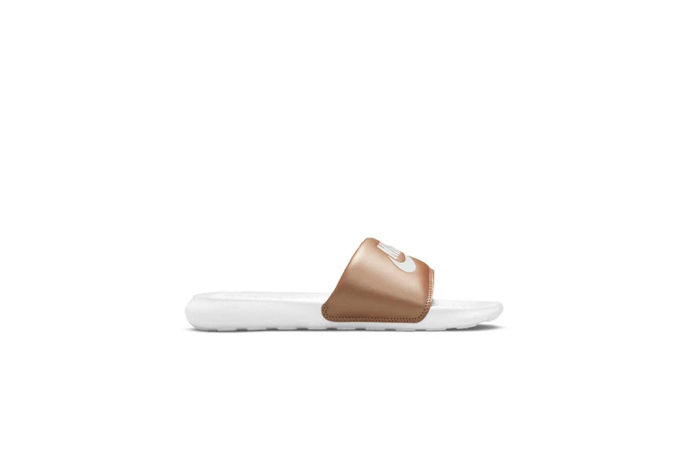 Nike Victori One Badslippers Metallic Red Bronze/Wit Dames 3 Nike Victori One Badslippers Metallic Red Bronze/Wit Dames